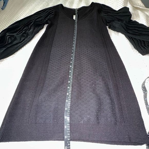 White House Black Markets Drama Sleeve Shift Dress - NWT - Size M - Picture 7 of 10